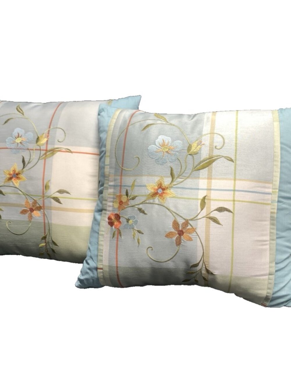 Better Homes And Gardens Pillows Set Of 2 Posies & Plaid